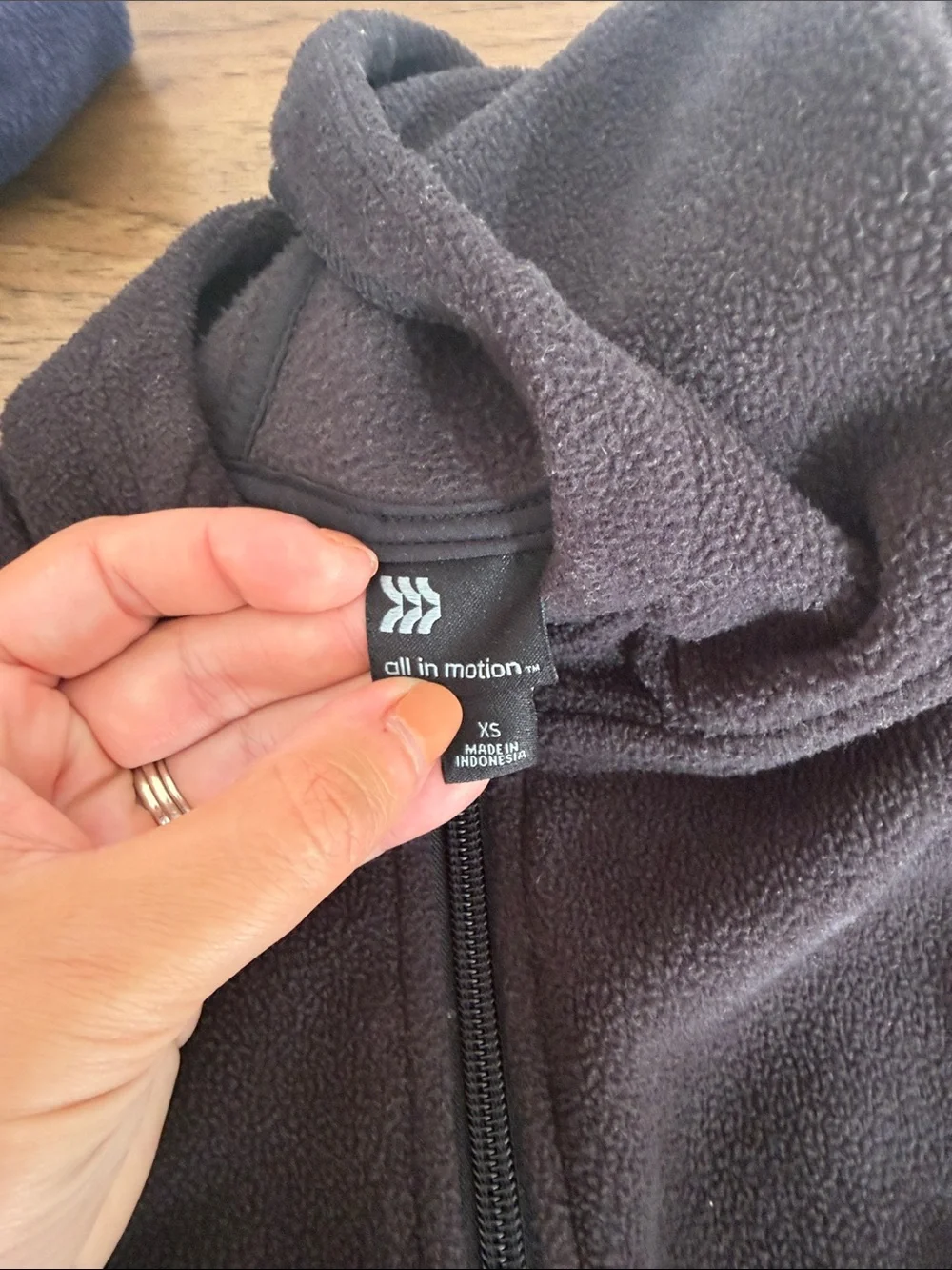 all in motion zip hands front